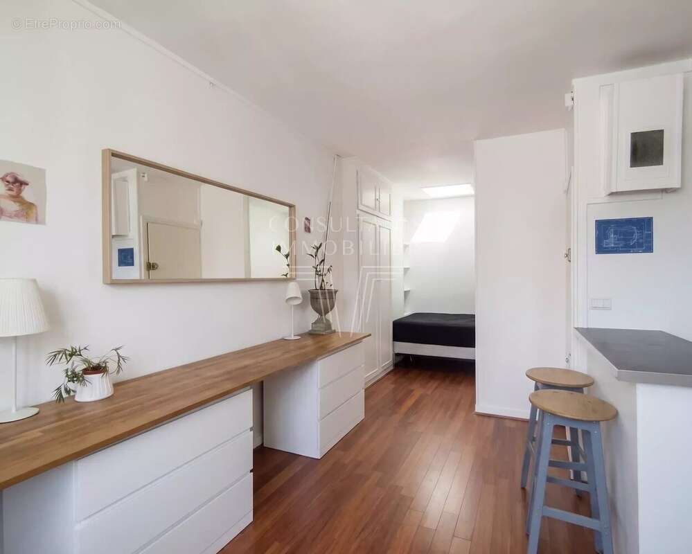 Appartement à PARIS-7E