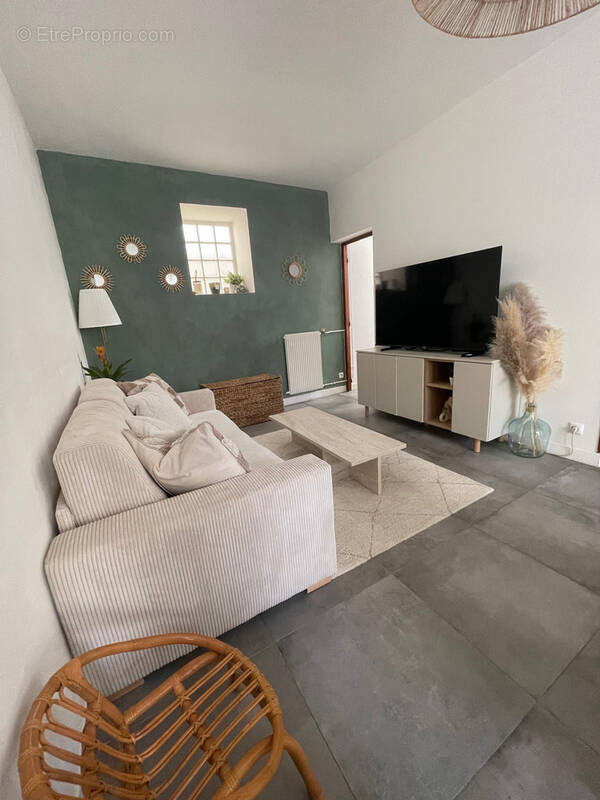 Maison à LA QUEUE-LES-YVELINES