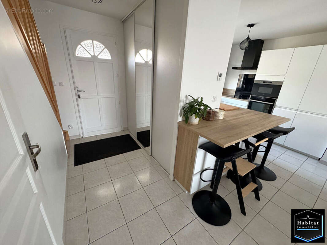 Maison à NANTEUIL-LE-HAUDOUIN