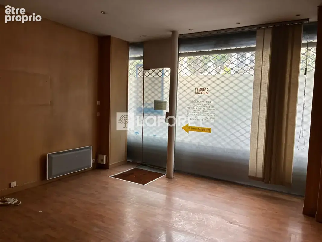 Local commercial Paris 37 m2 - photo 2