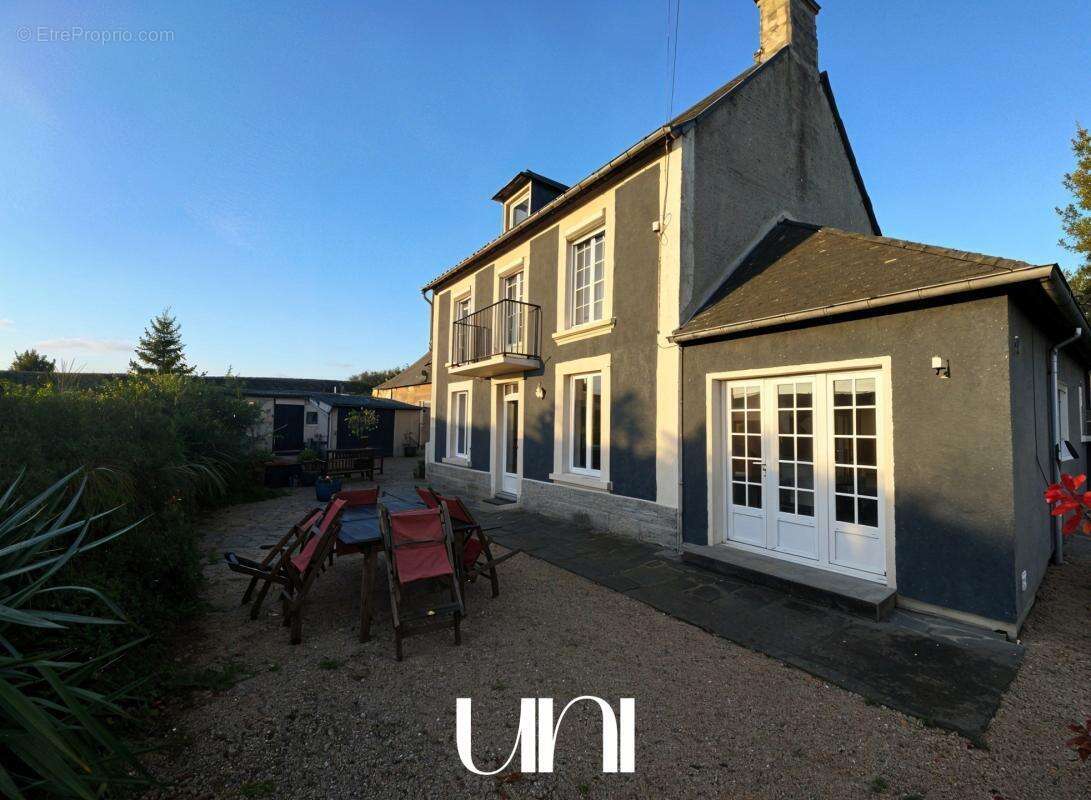 Maison à AUNAY-SUR-ODON