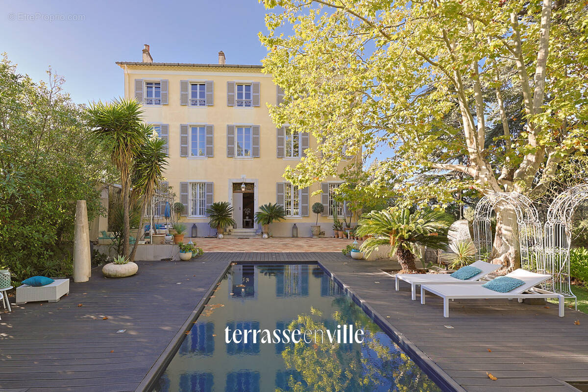 Appartement à LA CRAU