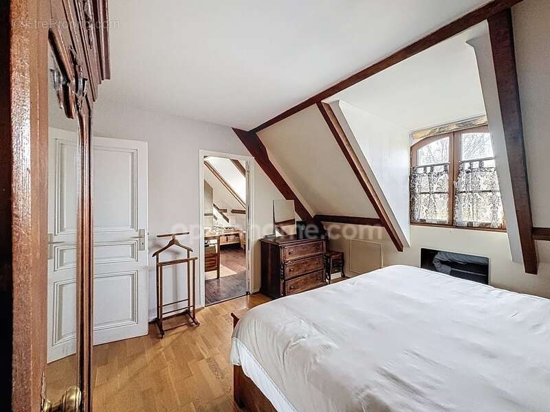 Maison à MERY-SUR-OISE