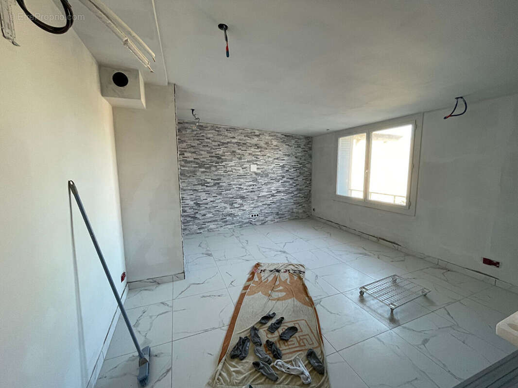 Appartement à CAUMONT-SUR-DURANCE