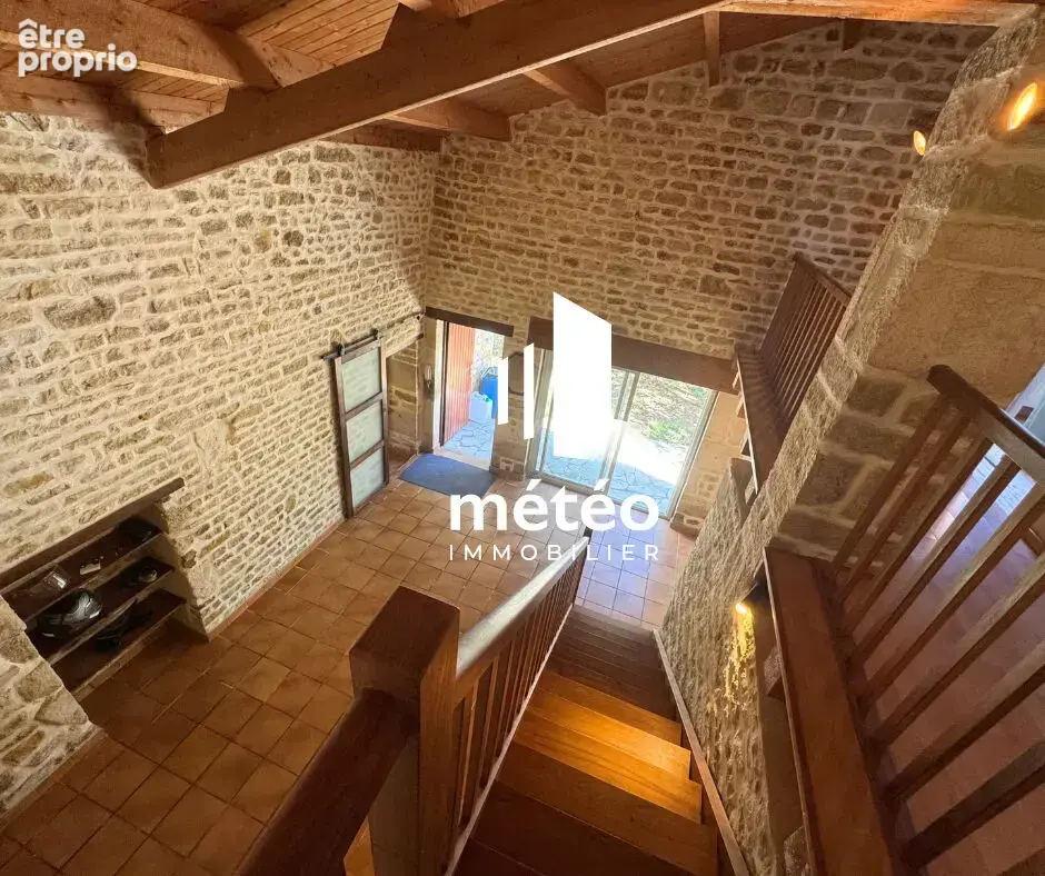 Maison en pierre  de 172m² - Péault - photo 3