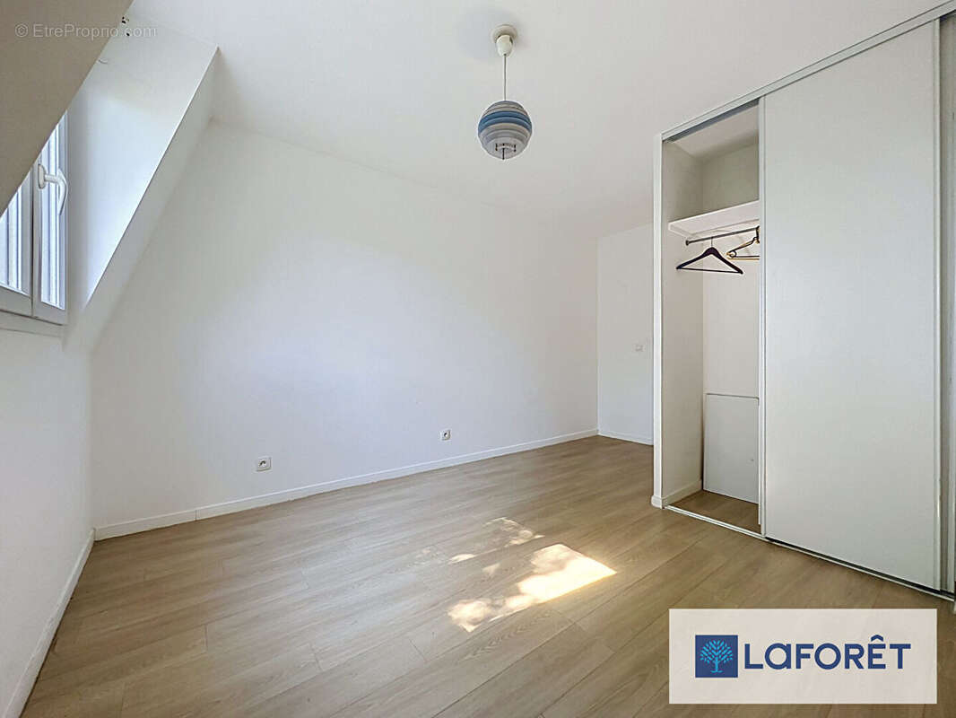 Appartement à LE PLESSIS-TREVISE