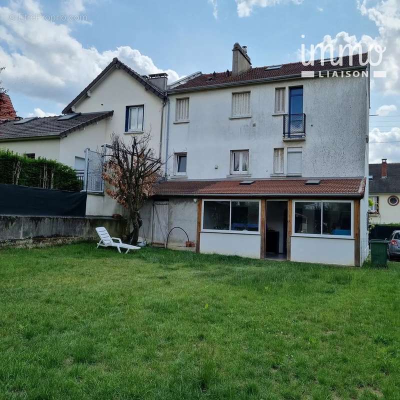 Maison à L'HAY-LES-ROSES