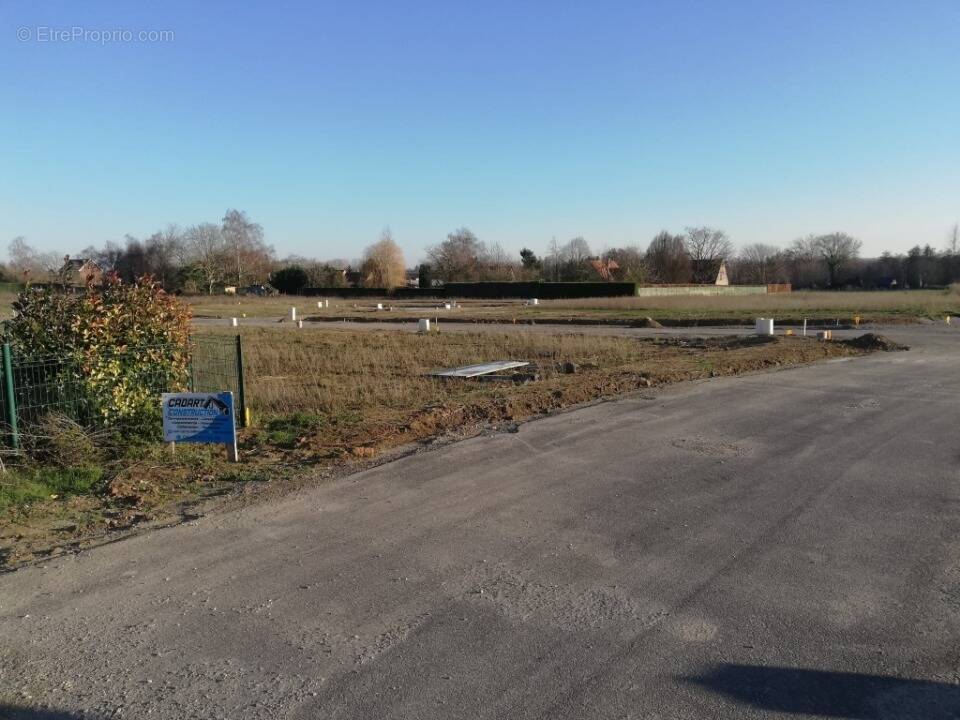 Photo Terrain à Hamel au prix de 70 200€