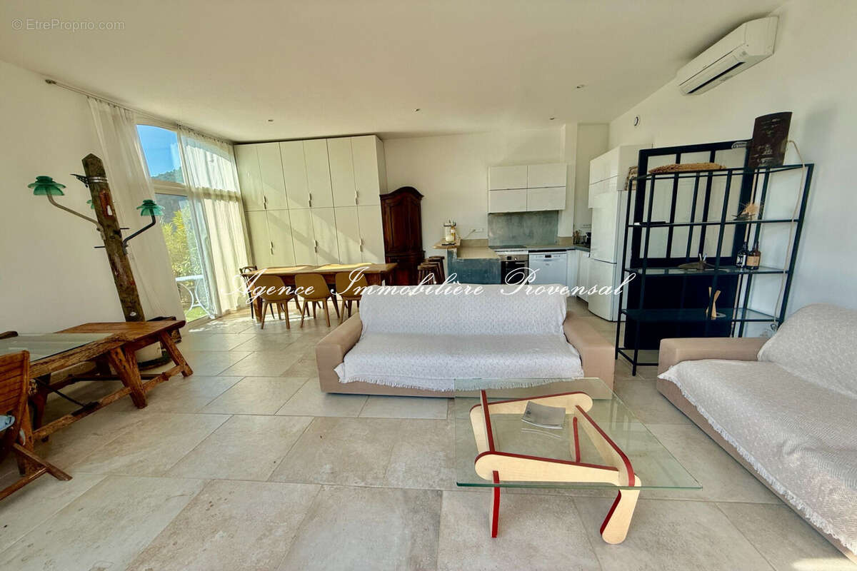 Appartement à LES ISSAMBRES
