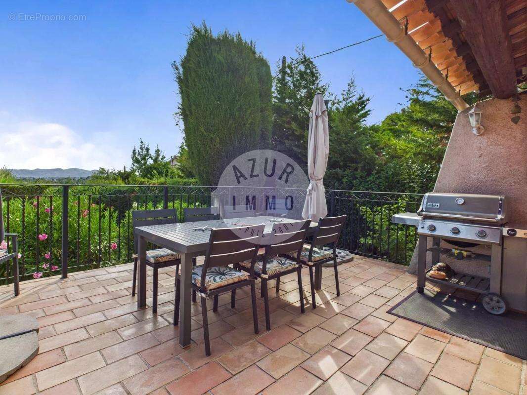 Maison à ROQUEVAIRE