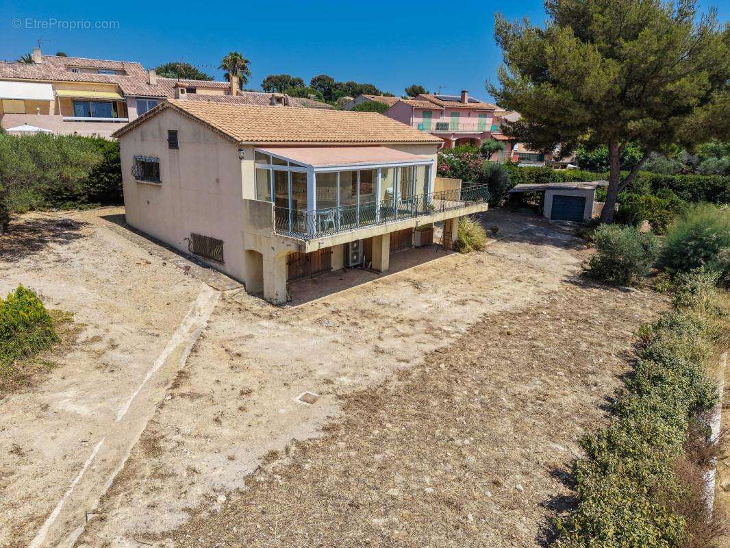 Maison individuelle avec vue mer a vendre quartier de la morvenede a sanary - cote d'azur - photo 5