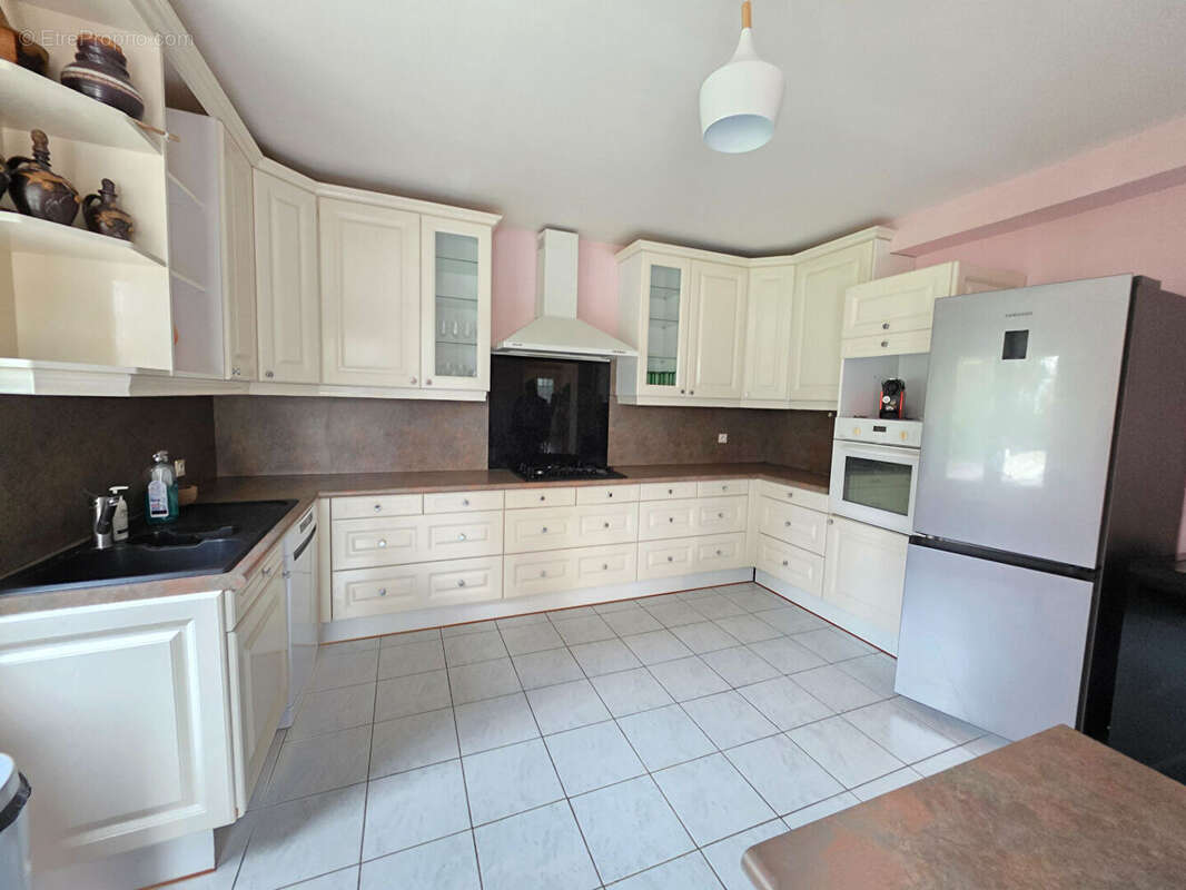 Maison à CREVECOEUR-LE-GRAND