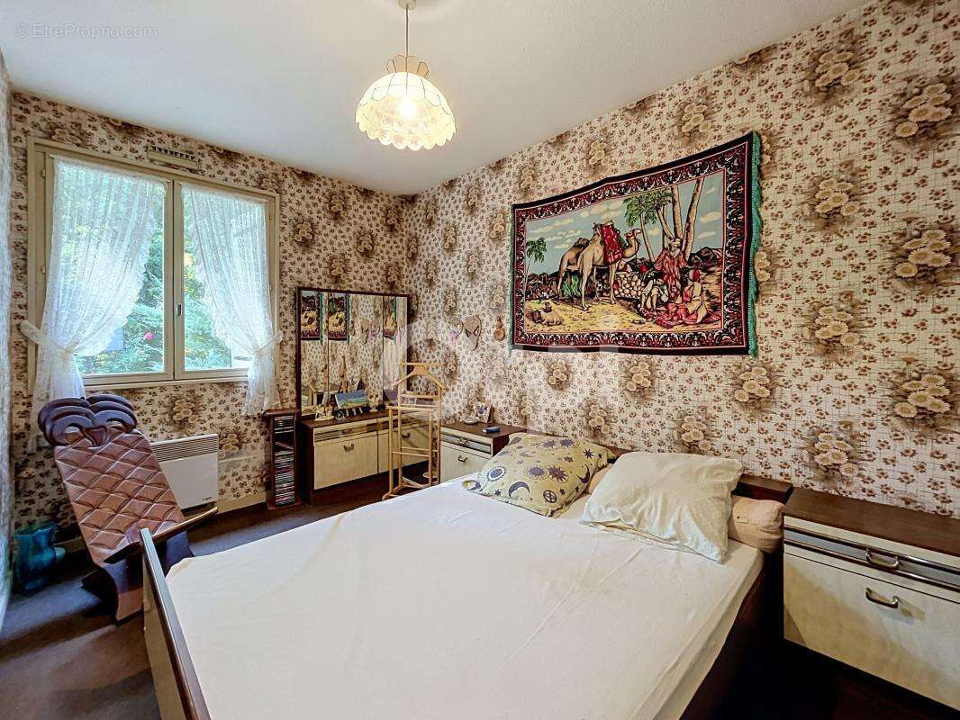 Maison familiale de plain-pied – 4 chambres avec beau potentiel - photo 8