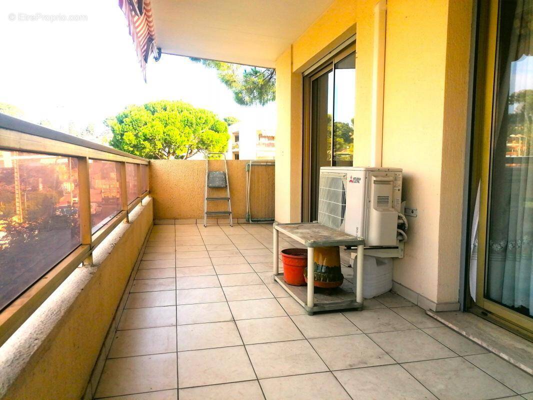 Appartement à LE CANNET