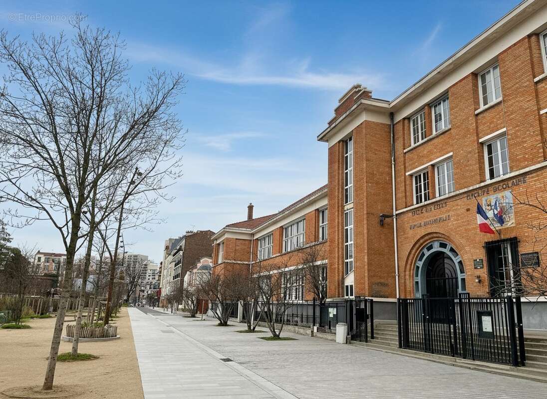 Ecole Lilas Mairie - Appartement à LES LILAS