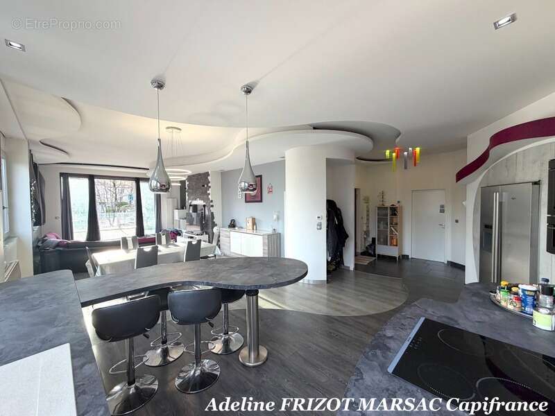 Appartement à SAINT-ETIENNE