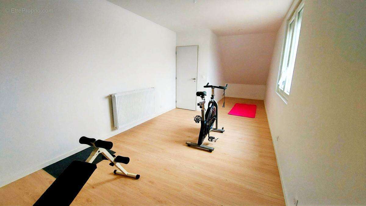 Maison à MAINVILLIERS