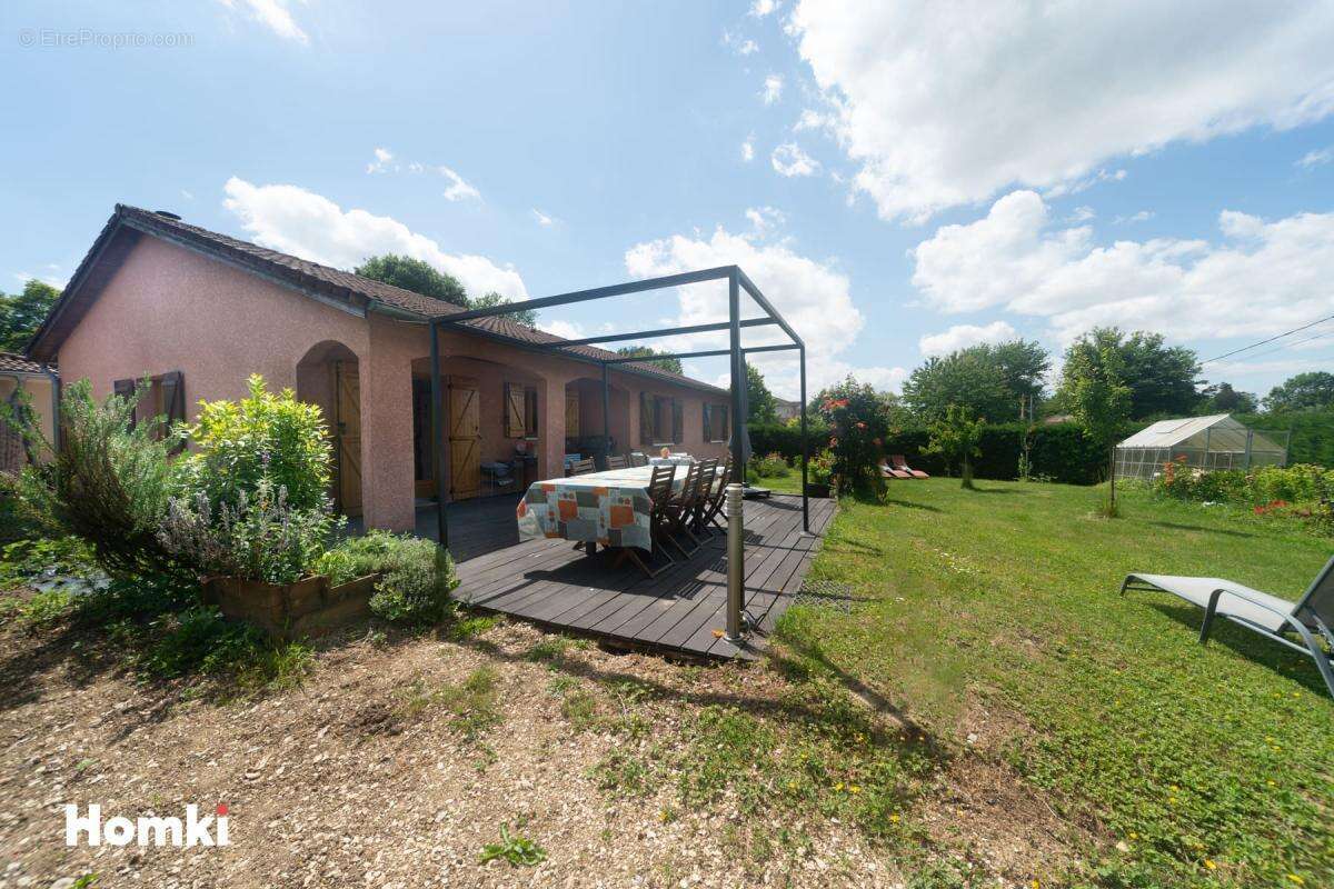 Maison à MEZERIAT