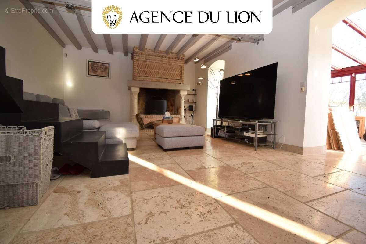 Maison à VERT-EN-DROUAIS