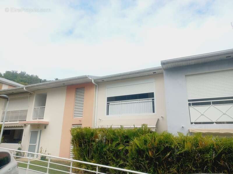 Appartement à LES ABYMES