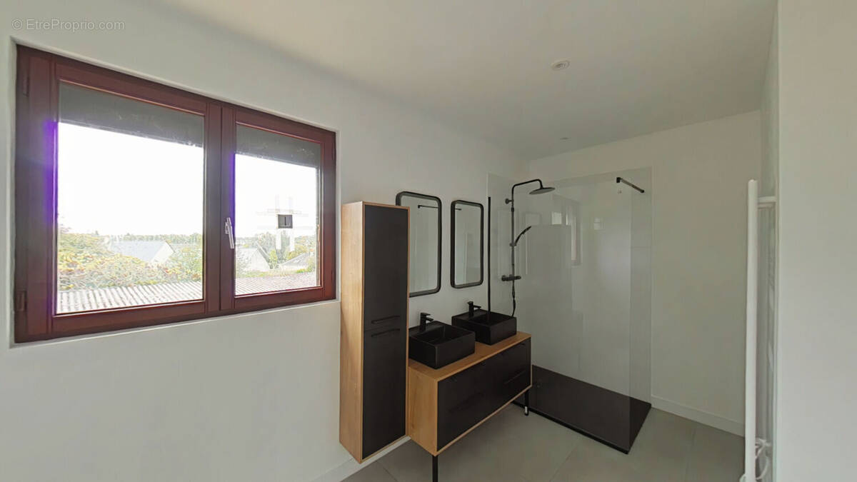 Appartement à BALLAN-MIRE