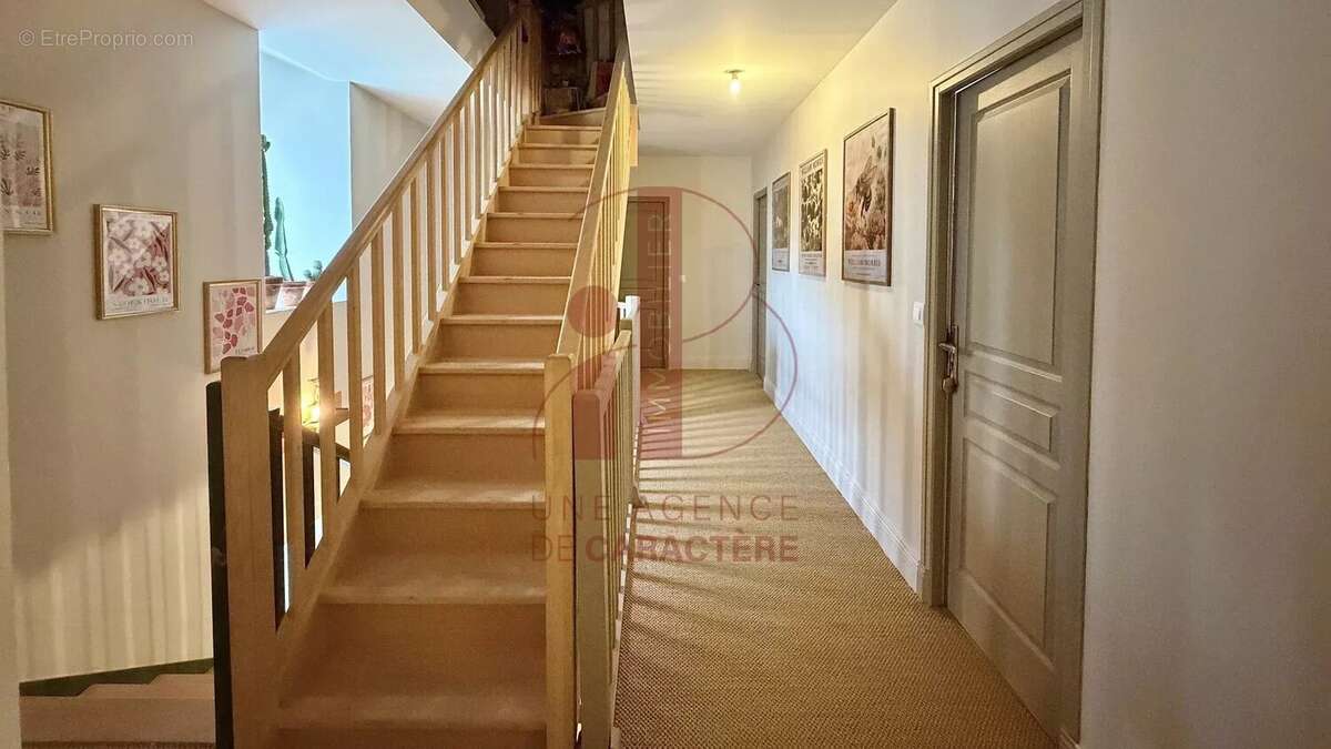 Maison à FONTAINEBLEAU