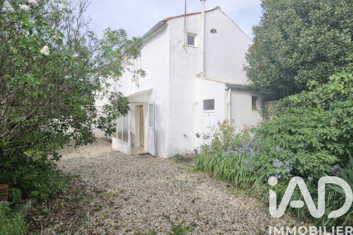Photo 1 - Maison à SAINT-CHRISTOPHE