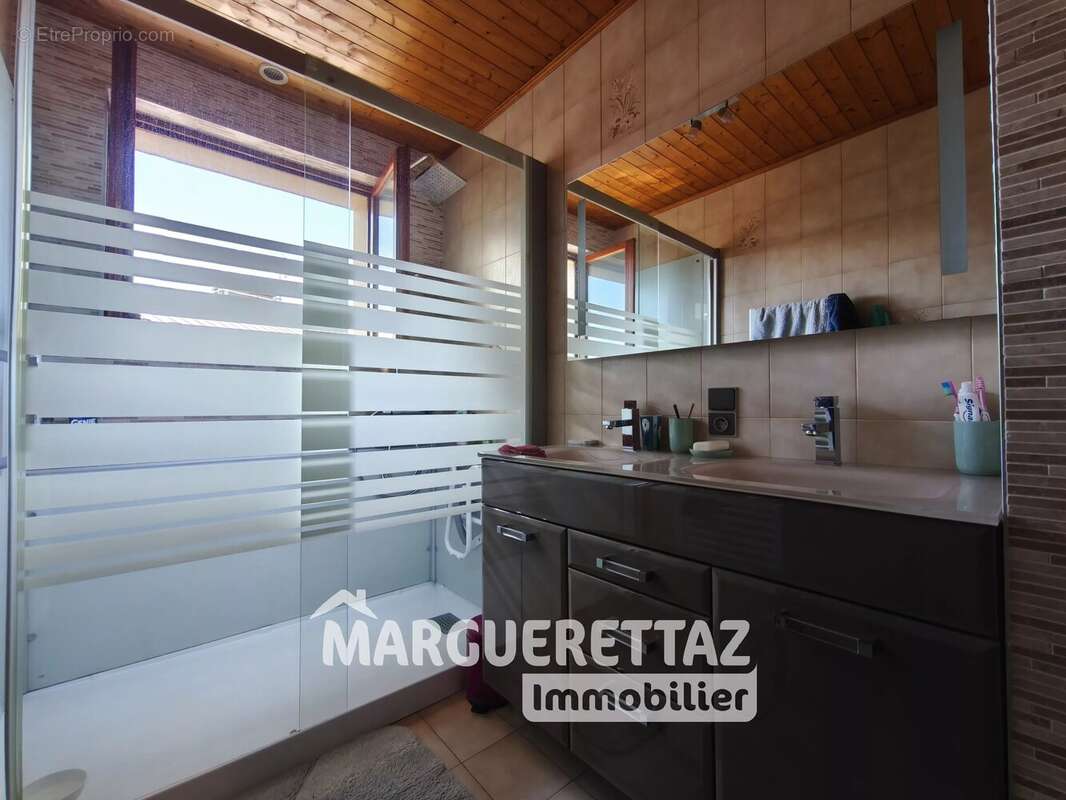 Appartement à AYSE