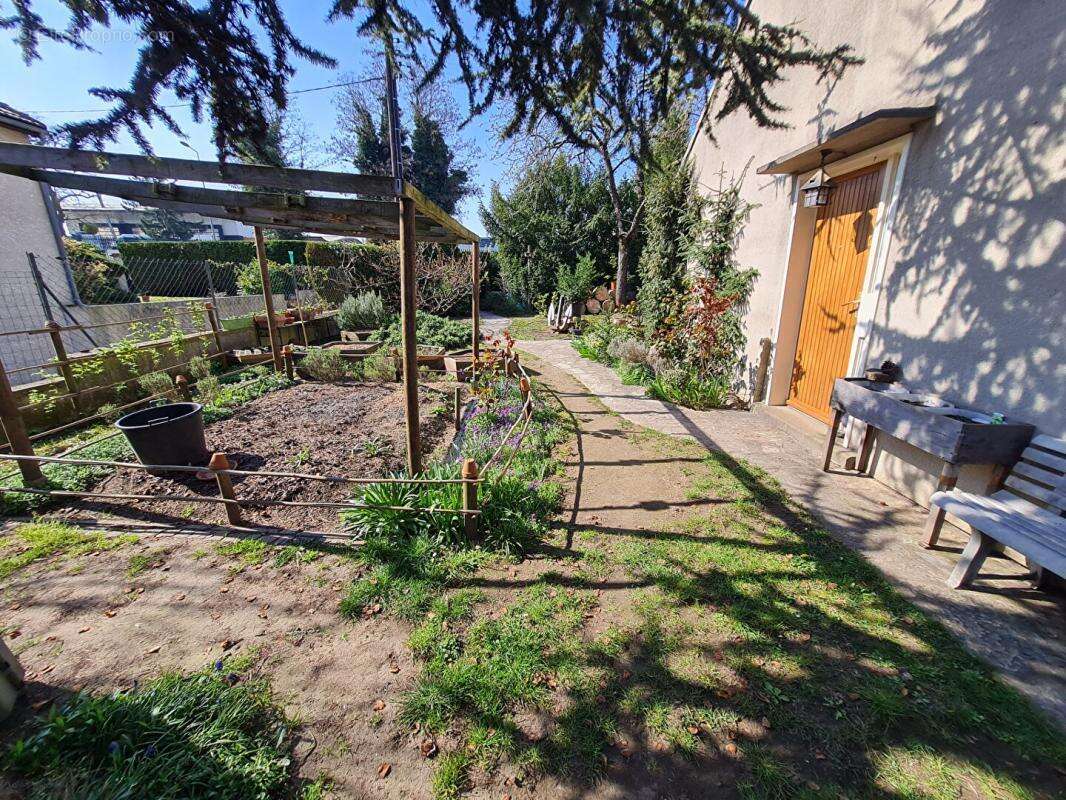 Maison à SAINT-OUEN-L'AUMONE