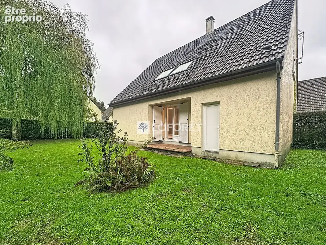 Maison à vendre à Cany-Barville - 125 m2, 5 chambres, jardin et garage - photo 1