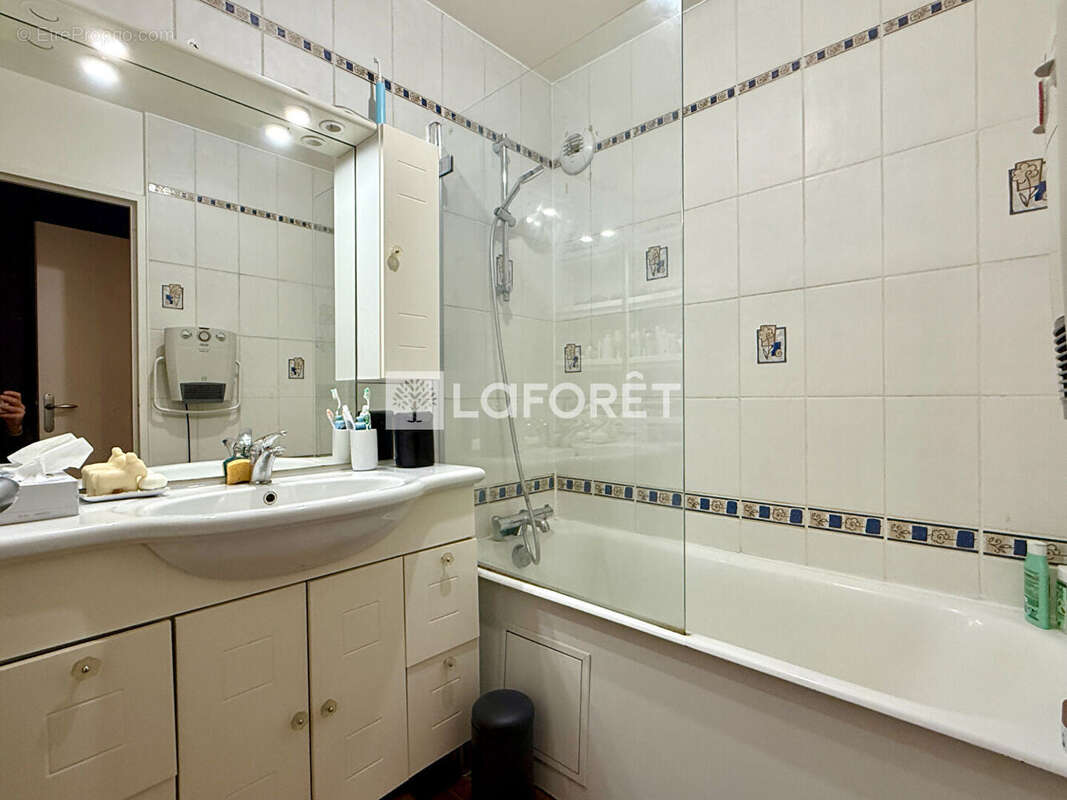 Appartement à PARIS-11E