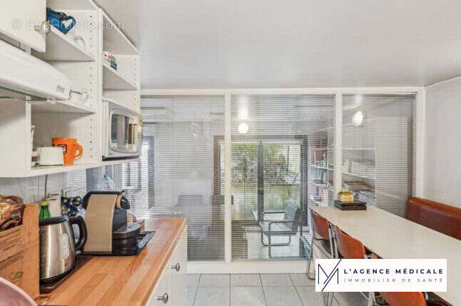 Commerce à PARIS-16E