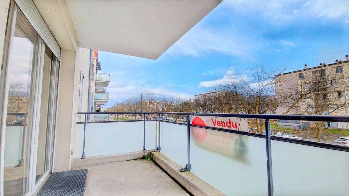 Appartement à CHENOVE