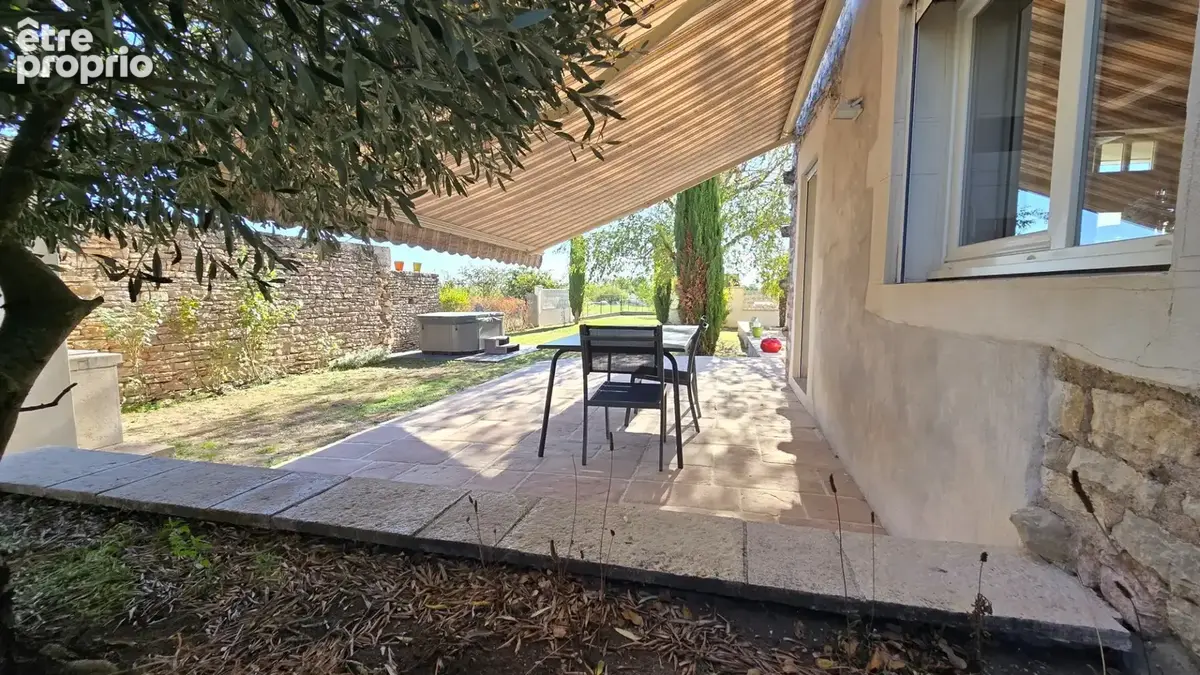 Maison en pierre de 164 m² avec jardin et double garage - Proche de Chalon-sur-Saône (Saône et Loire) - photo 2