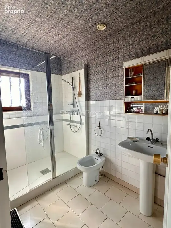 À Esparron-de-verdon, villa à acheter pour résidence principale ou secondaire - photo 17
