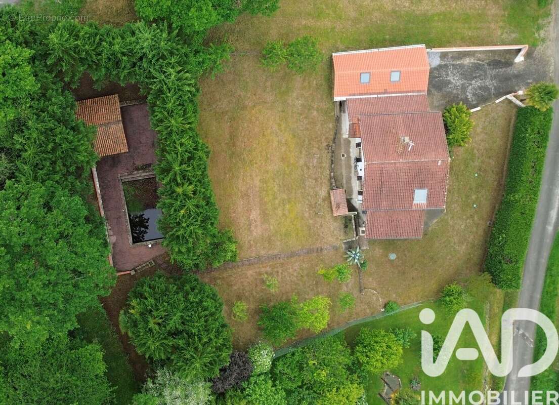 Photo 4 - Maison à BRISCOUS