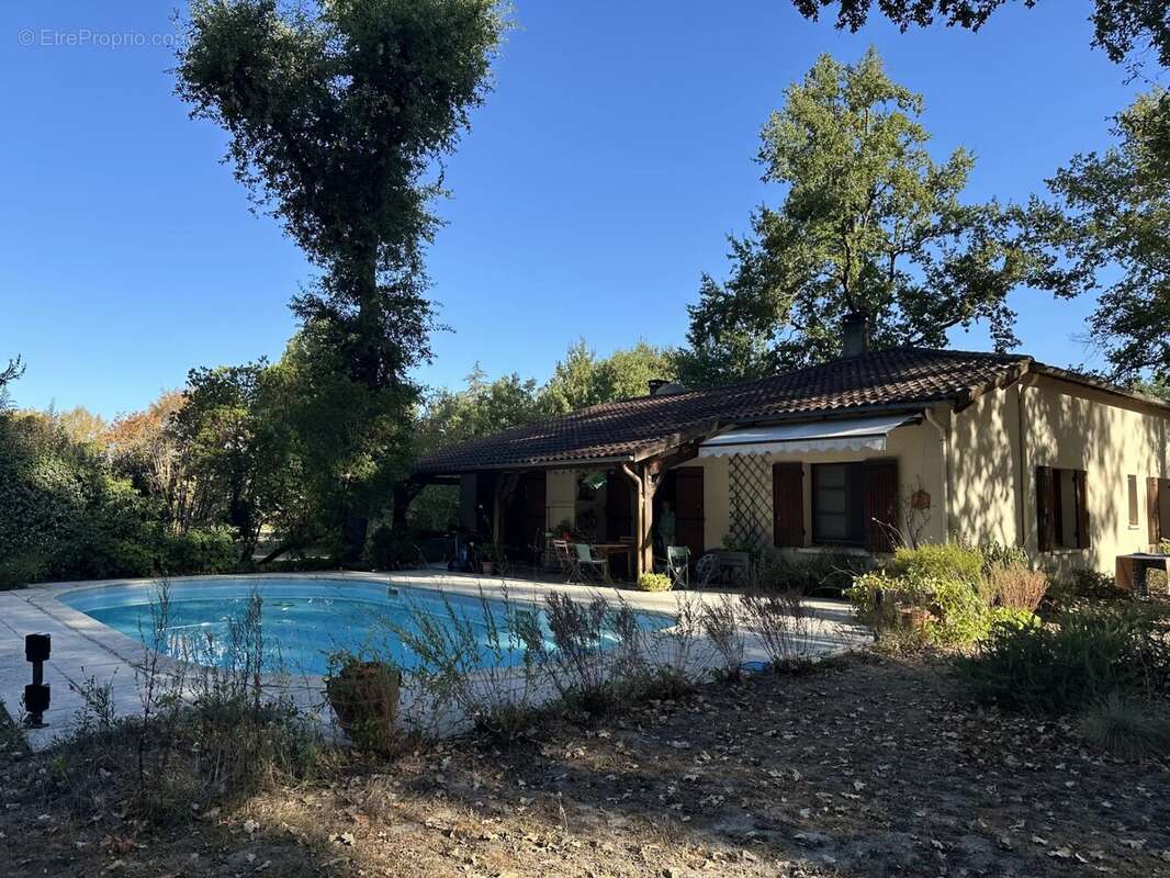 Maison de type landaise avec piscine, garage et jardin. - photo 12