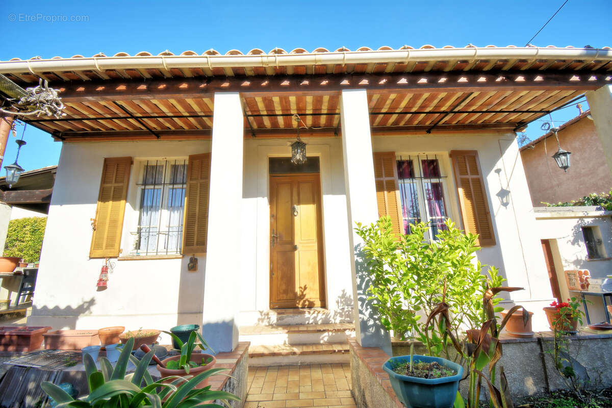 Maison à MOUANS-SARTOUX