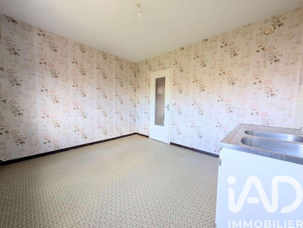 Appartement 71 m² à Gueret  - photo 6