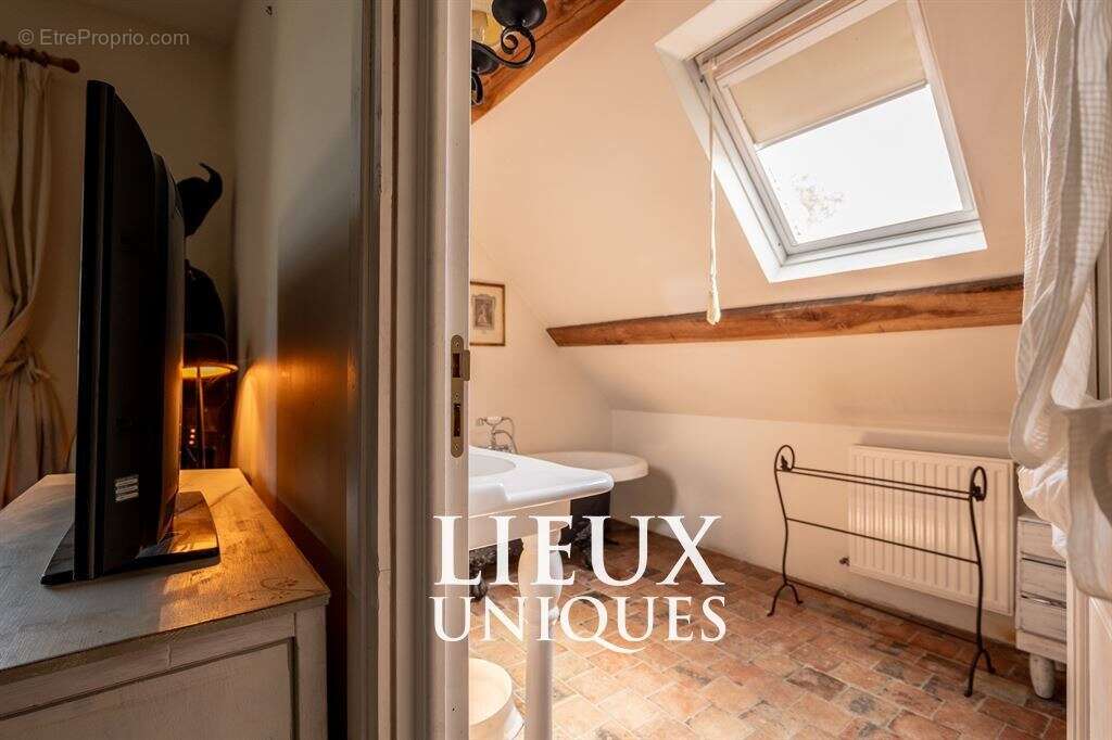 Lieux uniques ® x propriétés privées ®  ancien presbytère de 183 m² terrain de 183 m² - cloyes (41) - photo 27