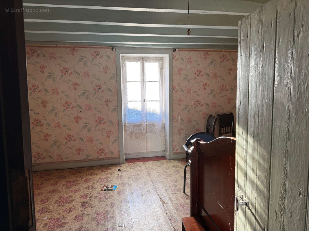 Maison à BUSSIERES
