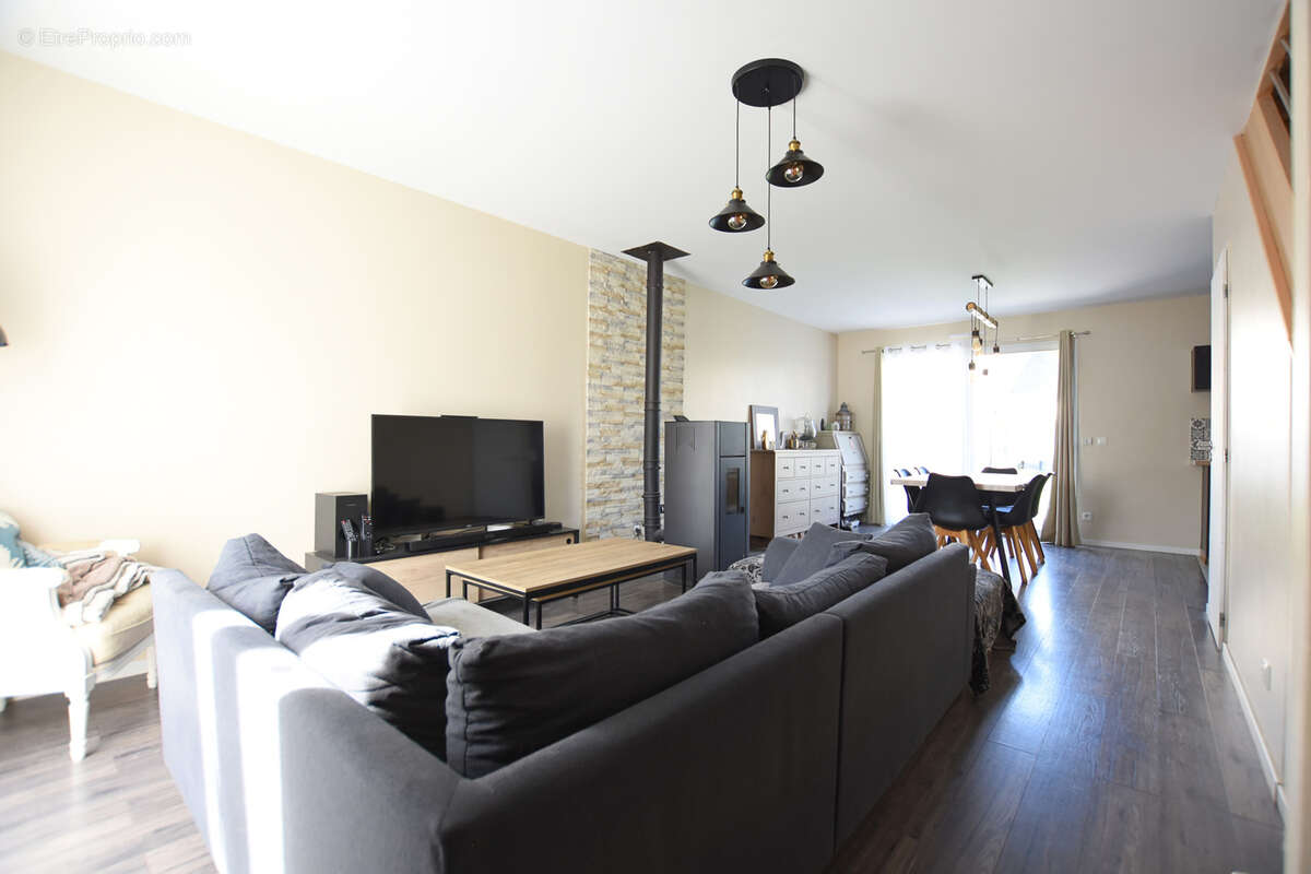 Maison à LES ESSARTS-LE-ROI