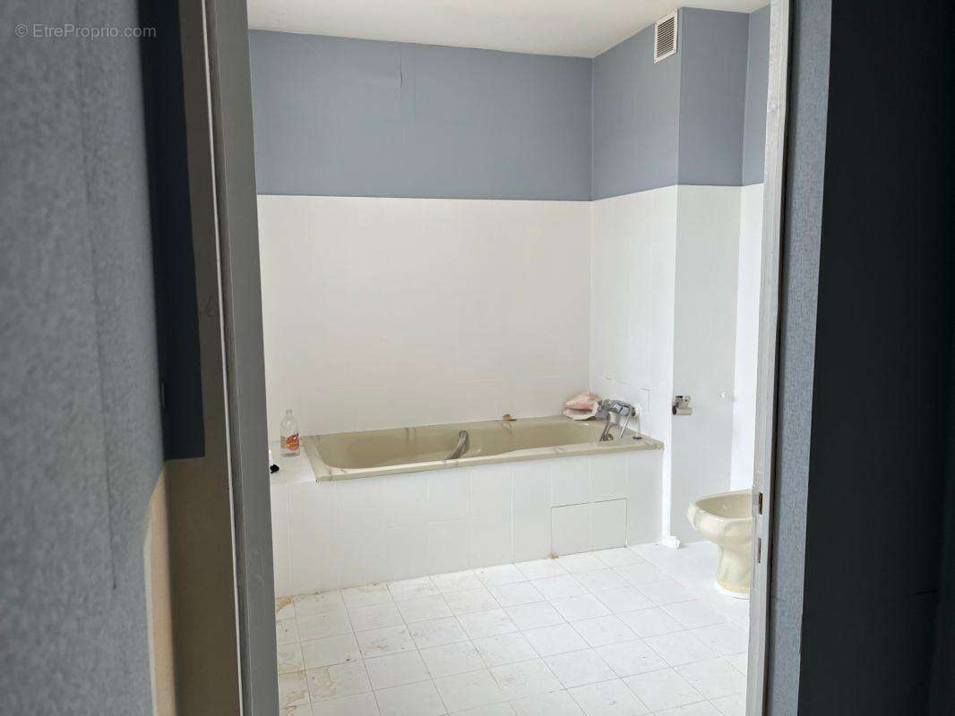 Maison 300 m² avec garage 72 m² à rénover Libourne - photo 30