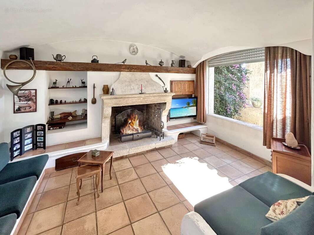 Propriété de caractère à Antibes – Quartier Eucalyptus - photo 11
