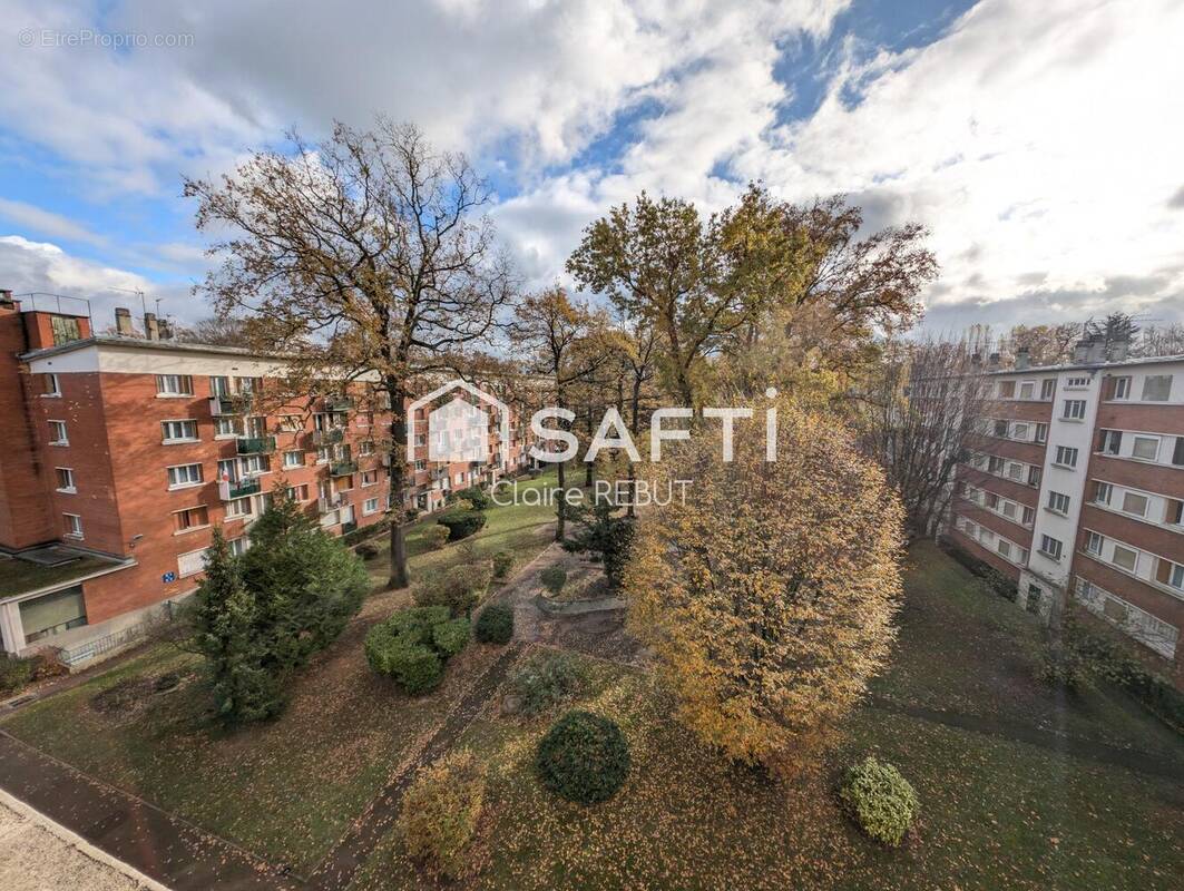 Photo 1 - Appartement à LIVRY-GARGAN