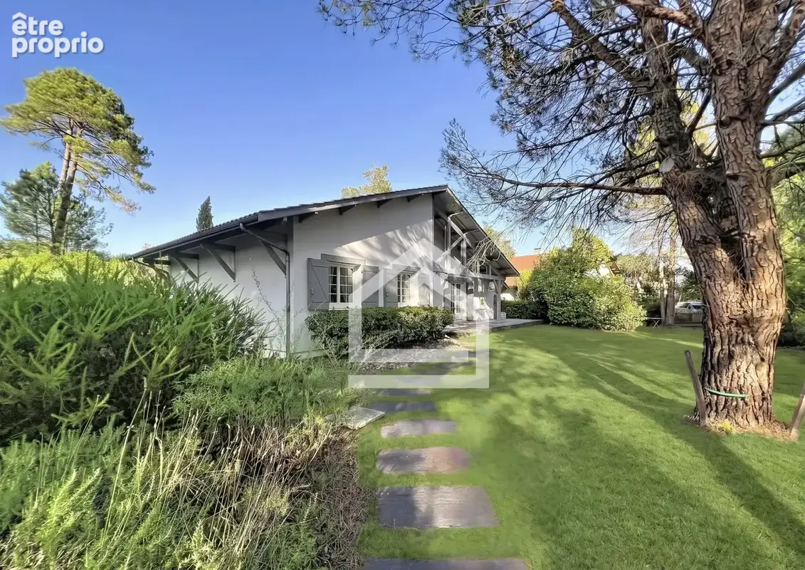 Saint Aubin de Médoc - Maison familiale en exclusivité avec piscine et garage - photo 12