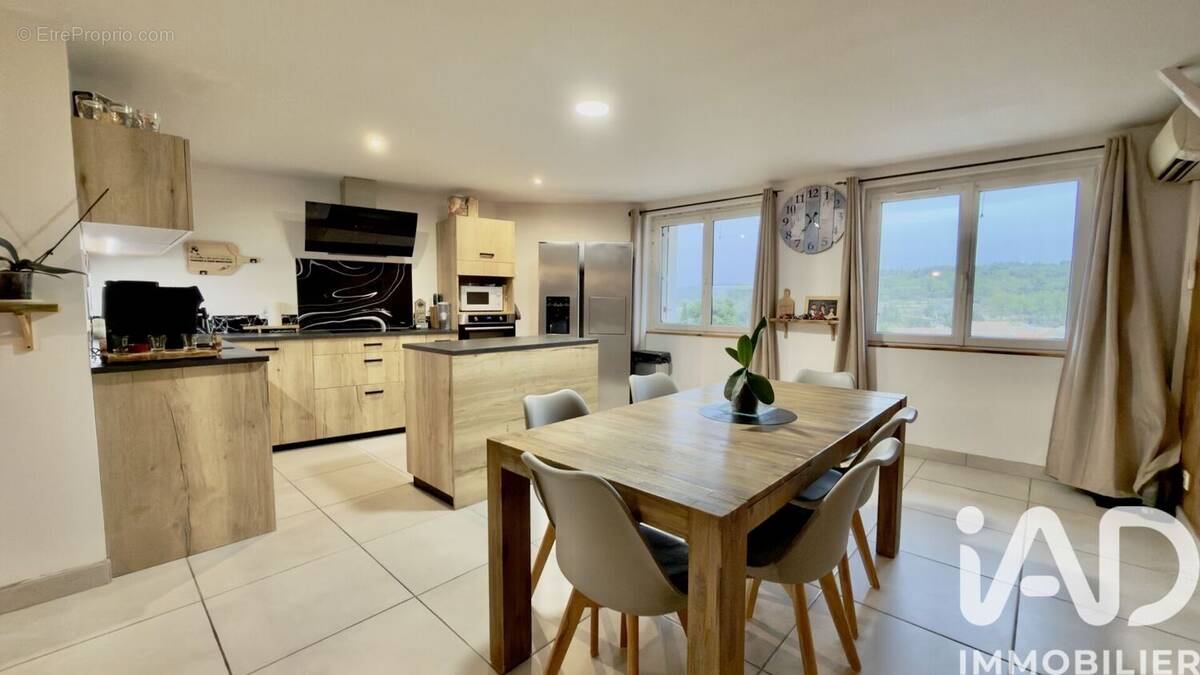 Photo 1 - Maison à ESCALES