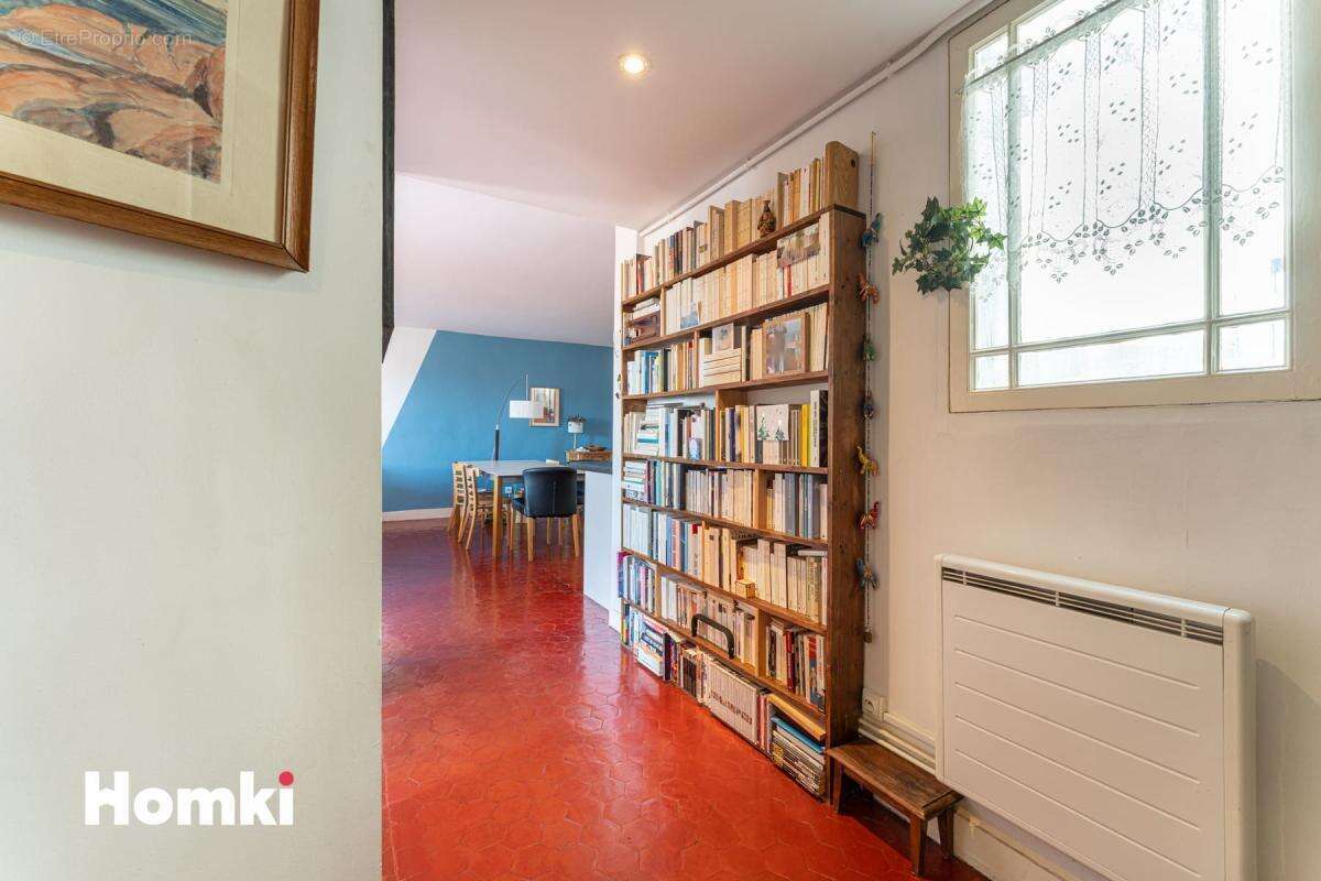 Appartement à MARSEILLE-1E