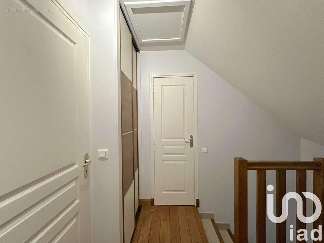 Photo 5 - Maison à THIERS-SUR-THEVE