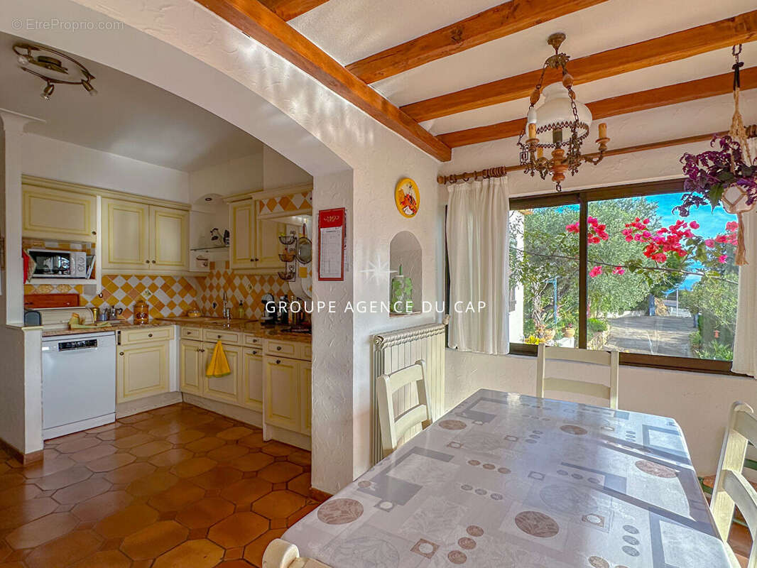 Maison à LES ISSAMBRES